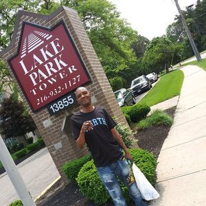 Meet your Posher, Cesar